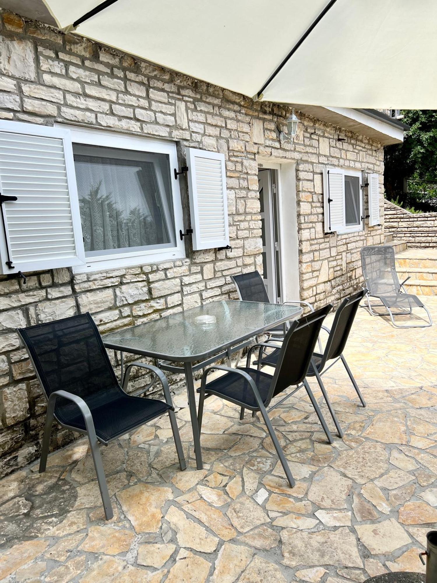 Apartmani Lidija Karin Donji Donji Karin Exterior photo